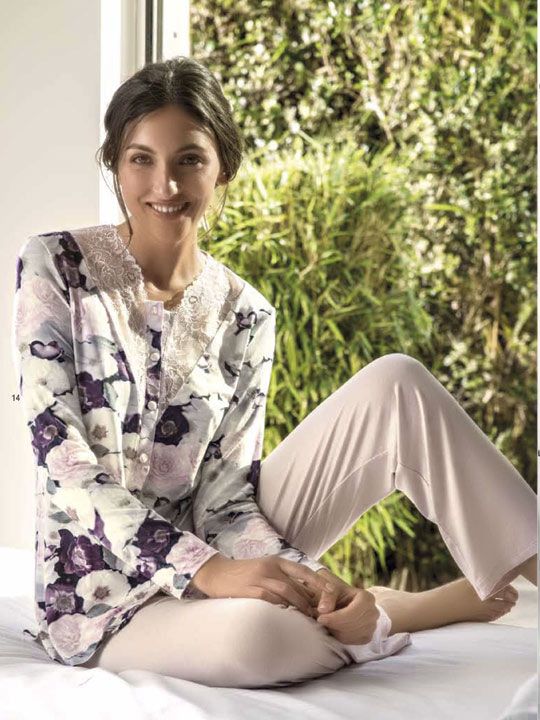 Женская пижама с кофтой на пуговках с ажурной вставкой, фото 2