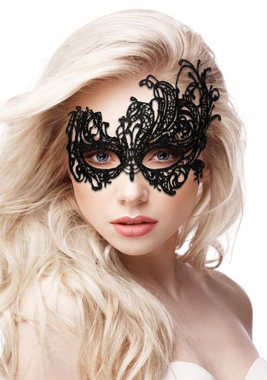 Черная кружевная маска ручной работы Royal Black Lace Mask, фото 1